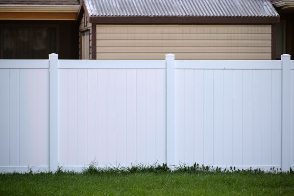 Vinyl Fence Replacement Service