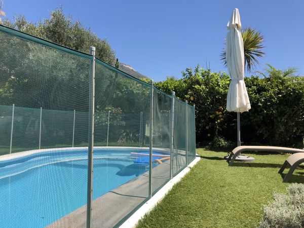 Pool Barrier Installation Service